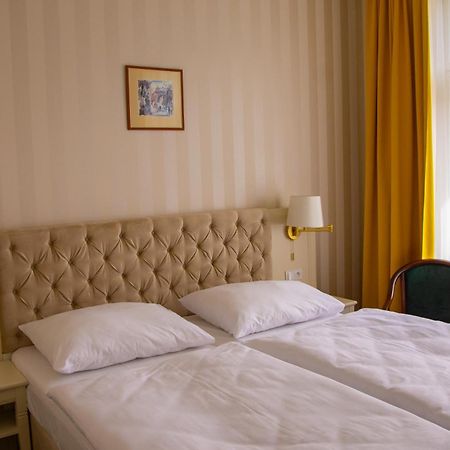 Ea Hotel Elefant Karlovy Vary Luaran gambar