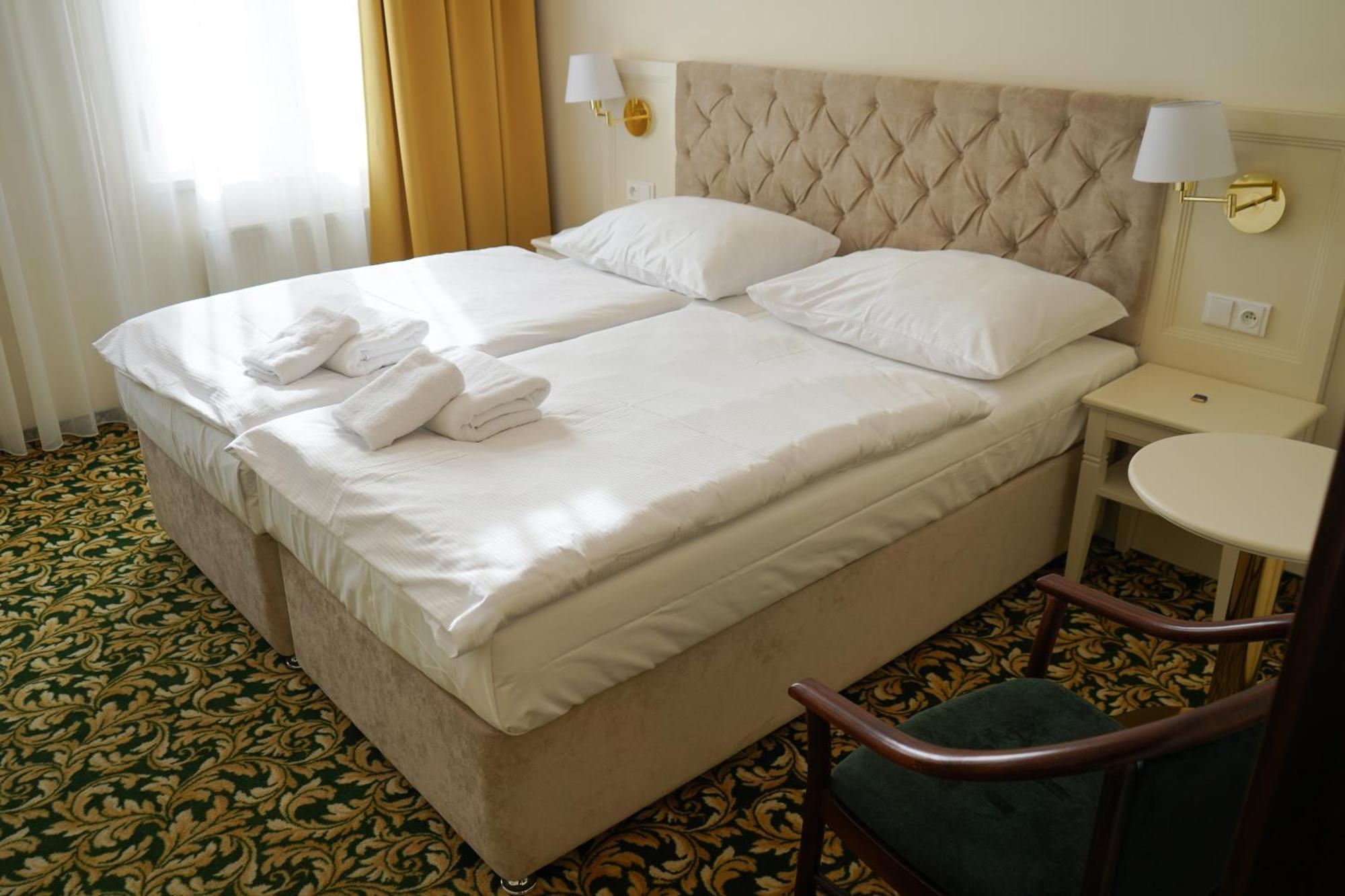 Ea Hotel Elefant Karlovy Vary Luaran gambar
