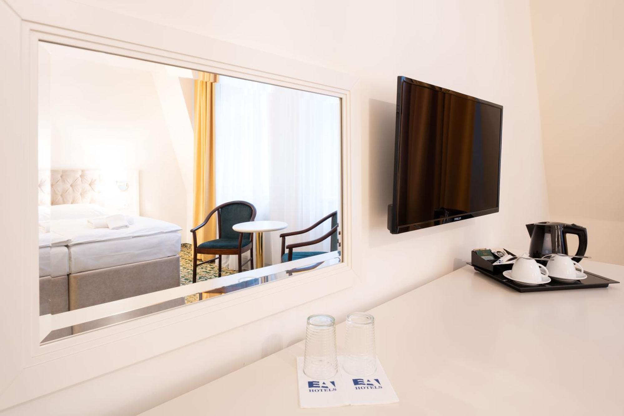 Ea Hotel Elefant Karlovy Vary Luaran gambar