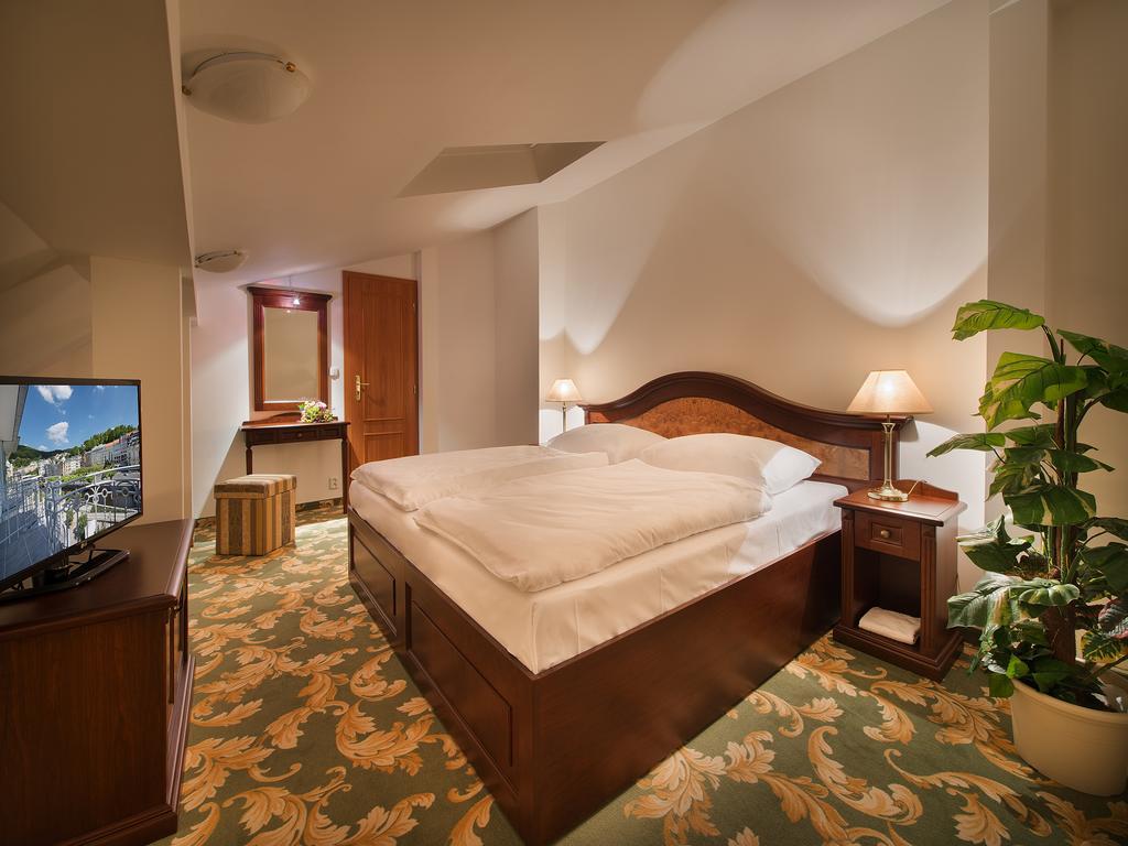 Ea Hotel Elefant Karlovy Vary Luaran gambar